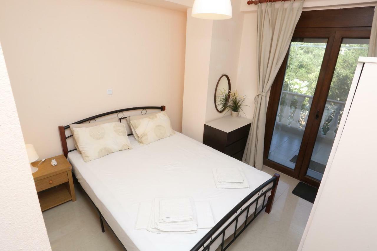 Villa Argo 3 - Beachfront, Big Gardens, Location! Pefkochori Dış mekan fotoğraf