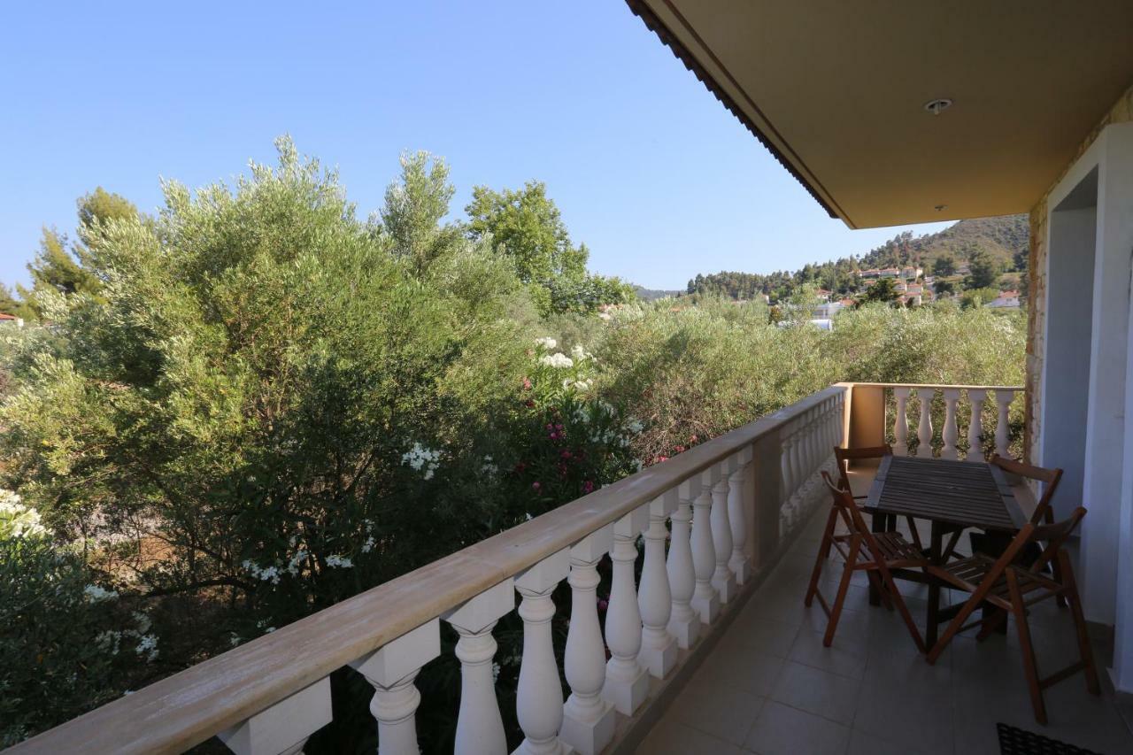 Villa Argo 3 - Beachfront, Big Gardens, Location! Pefkochori Dış mekan fotoğraf
