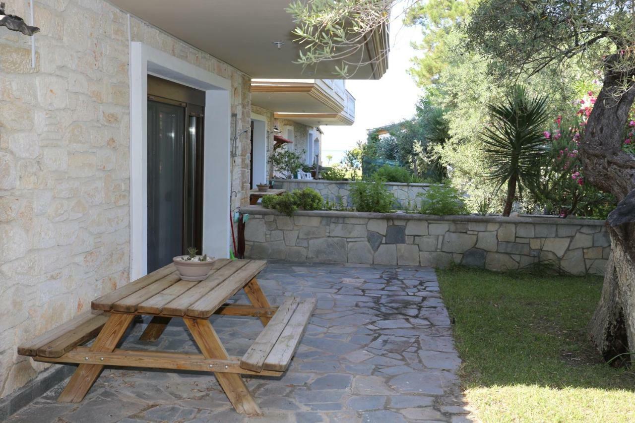 Villa Argo 3 - Beachfront, Big Gardens, Location! Pefkochori Dış mekan fotoğraf