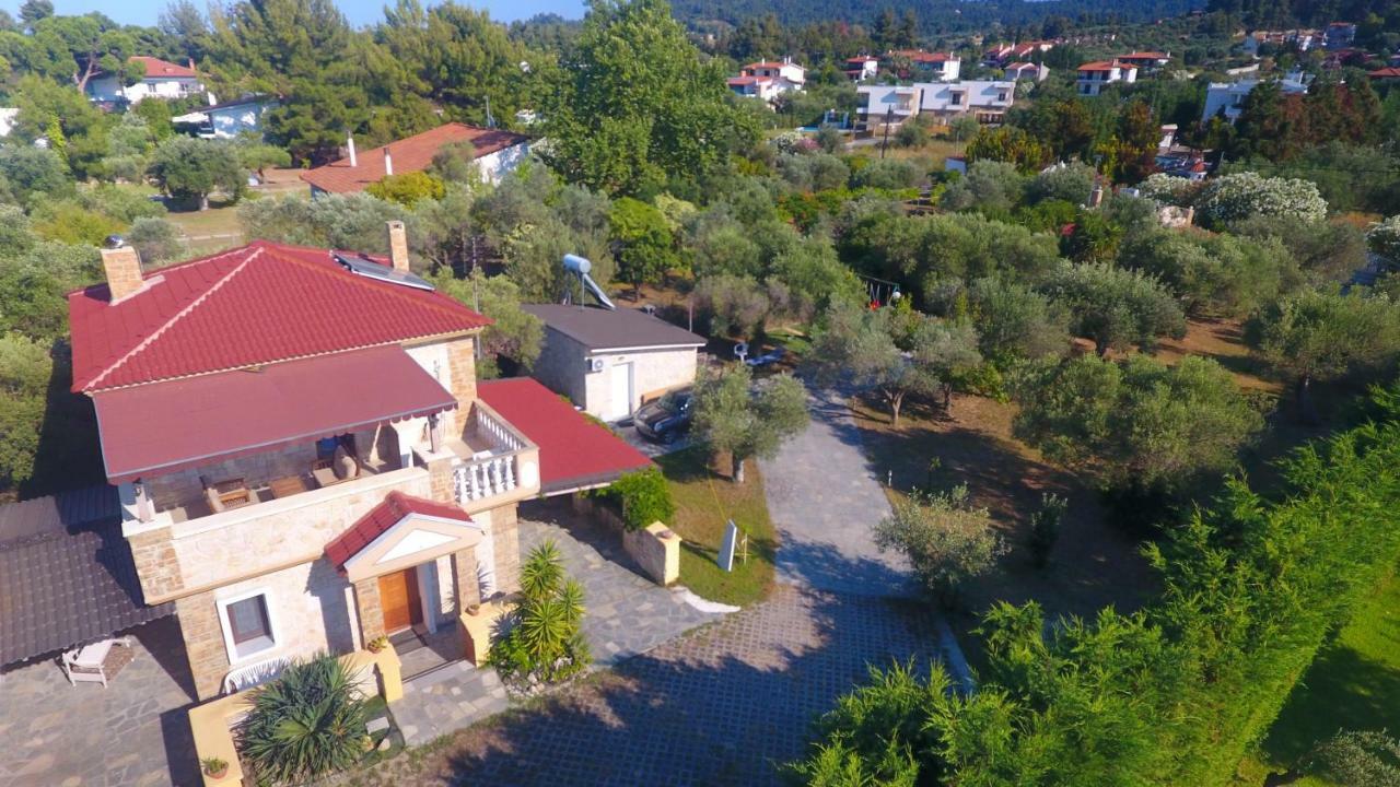 Villa Argo 3 - Beachfront, Big Gardens, Location! Pefkochori Dış mekan fotoğraf