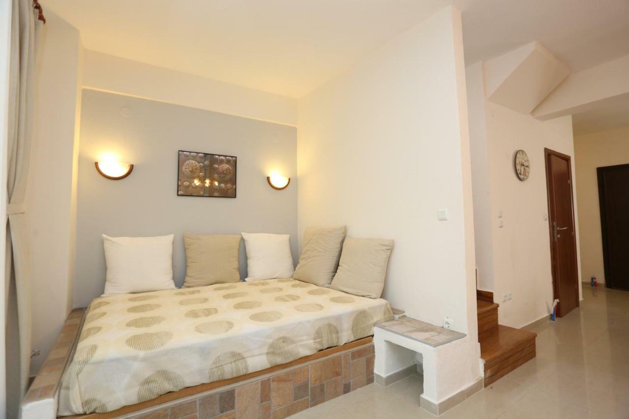 Villa Argo 3 - Beachfront, Big Gardens, Location! Pefkochori Dış mekan fotoğraf