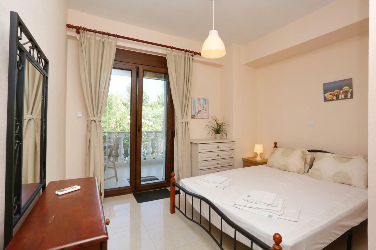 Villa Argo 3 - Beachfront, Big Gardens, Location! Pefkochori Dış mekan fotoğraf